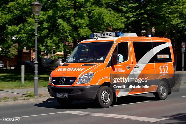 Notarzt, Einsatz, Rettungsfahrzeug