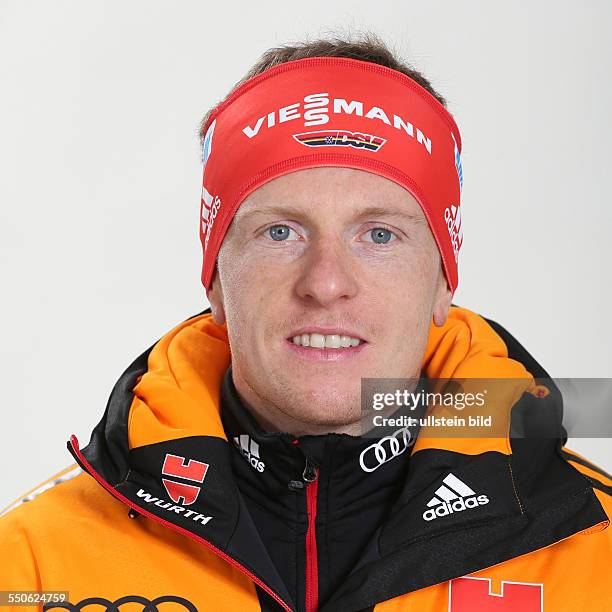 Biathlon Florian Graf Studioportrait des Deutschen Ski Verband Sportler/Trainer fuer die Saison 2013/2014.