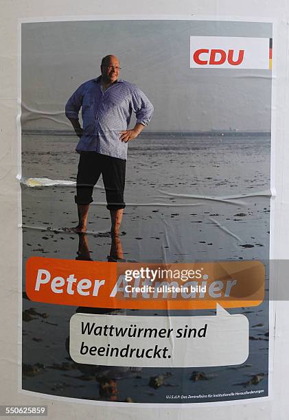 Satirische Wahlplakate zur Bundestagswahl in Halle Saale, Peter Altmaier CDU, Wattwürmer sind beeindruckt