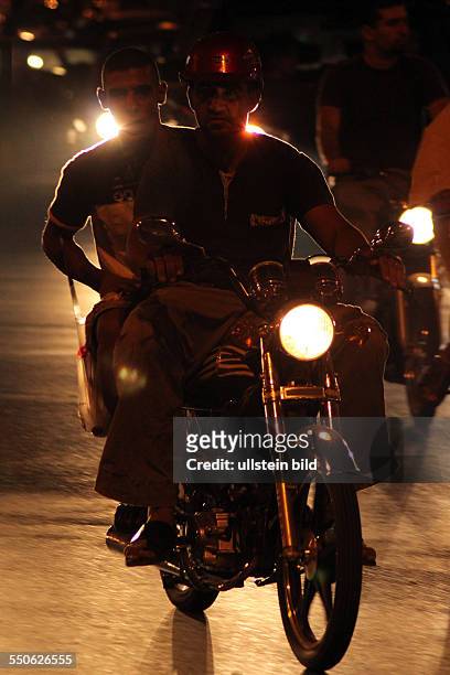 Motorradfahrer in Marrakesch