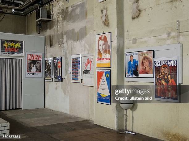 Zeitreise in die DDR- Plakatausstellung bekannter Stars und Sternchen des DDR-Rundfunks und Fernsehen im Maschinensaal des Sender- und...