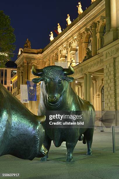 Bulle und Baer, Boerse, Boersenplatz, Frankfurt am Main, Hessen, Deutschland / Börse, Börsenplatz, Bär