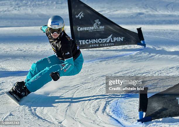 Amelie Kober waehrend dem FIS Parallelslalom Weltcup am 14. Dezember in Carezza.