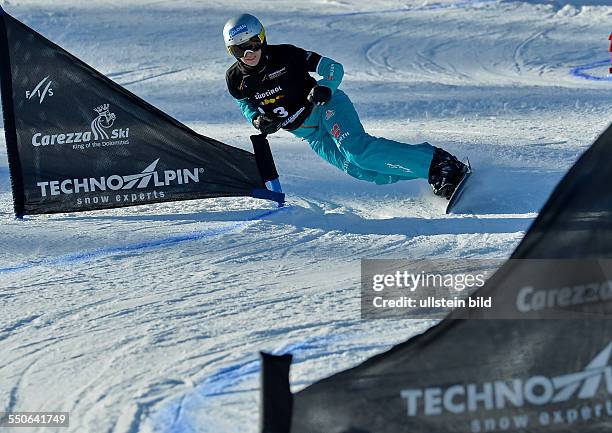 Amelie Kober waehrend dem FIS Parallelslalom Weltcup am 14. Dezember in Carezza.