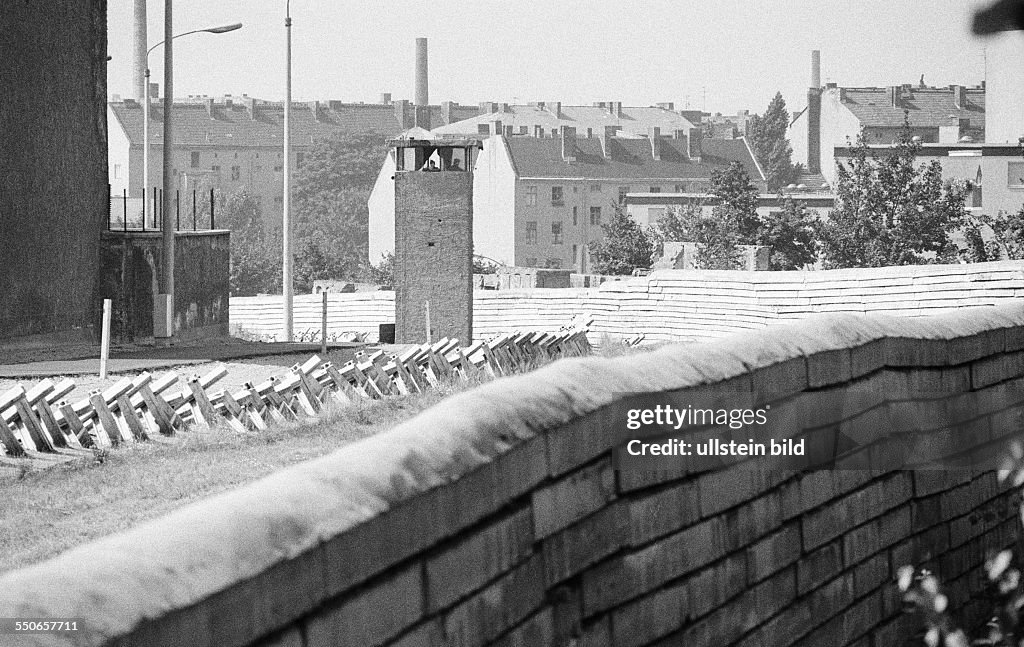 10 years Berlin wall