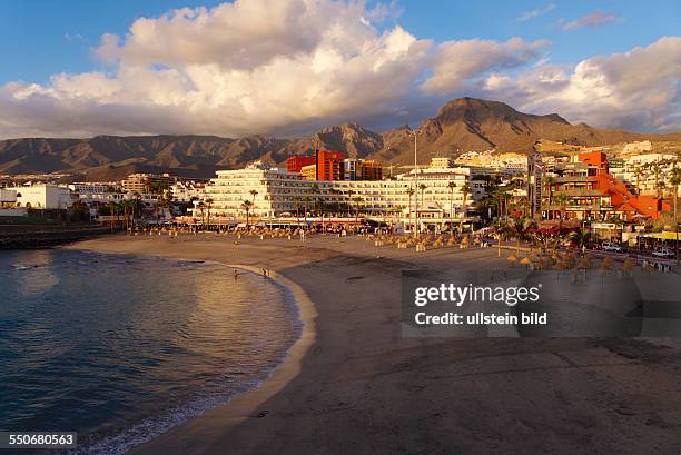 Spanien, Adeje, Tenerifffa, , Adeje, Teneriffa, Spanien, Bucht, Berge, Wolken, Strand von Adeje, Daemmerung, Abendsonne