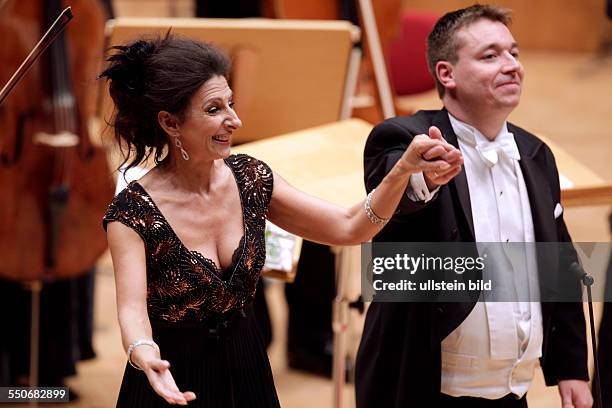 Lucia Aliberti, Soprano, Italy - on stage at Philharmonie Cologne, "Viva Verdi!"