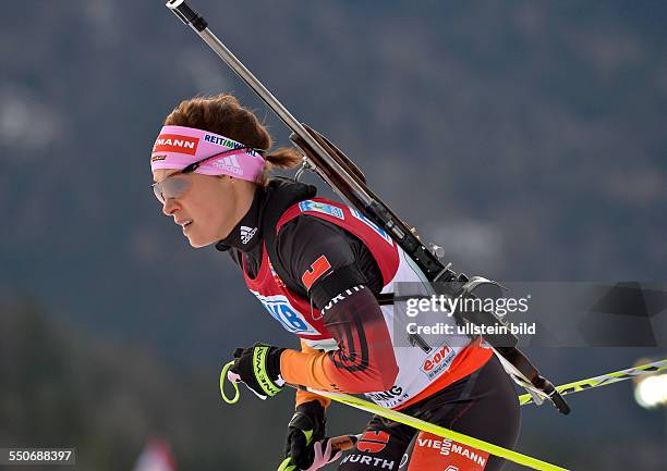 Evi Sachenbacher Stehle waehrend dem IBU Weltcup 4x5km Staffel der Frauen, am 8. Januar 2014 in Ruhpolding.