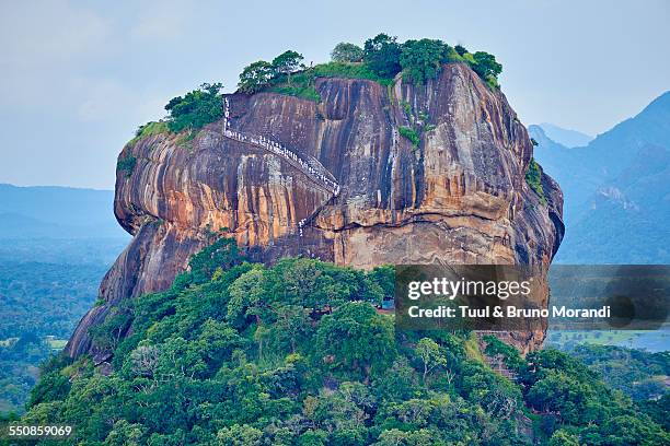 sri lanka, sigiriya lion rock fortress - sigiriya foto e immagini stock