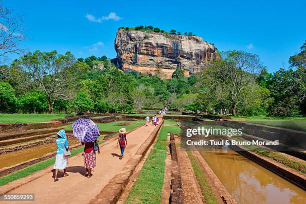 sri lanka, sigiriya lion rock fortress - sigiriya stock pictures, royalty-free photos & images