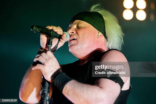 Eric Fish Mitgift Photos and Premium High Res Pictures - Getty Images