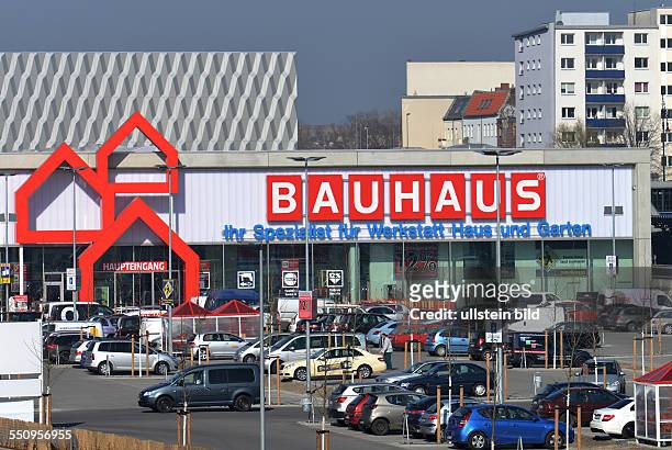 Bauhaus, Kurfuerstendamm, Halensee, Berlin, Deutschland