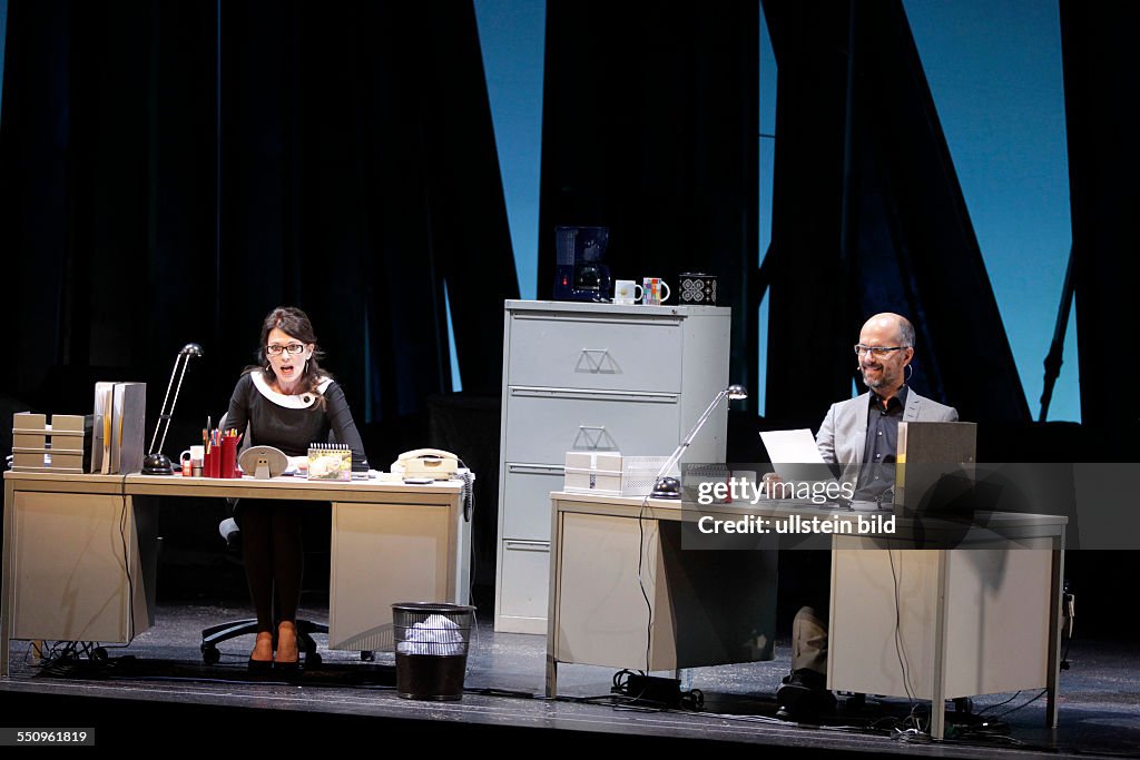 Iris Berben und Christoph Maria Herbst lesen "Vom Leben im Büro" in der Oper am Dom Köln