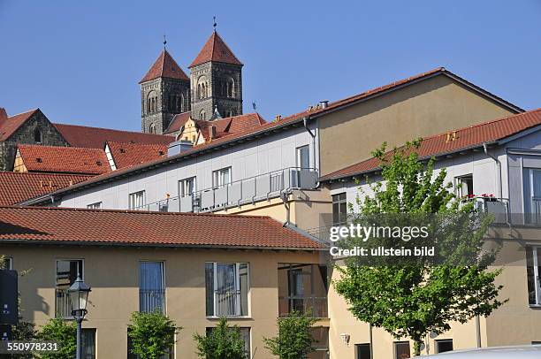 Neues Seniorenheim verstellt Blick zur Stiftskirche, aufgenommen in Quedlinburg am 29. April 2014.