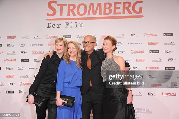 Milena Dreißig, Diana Staehly, Christoph Maria Herbst und Tatjana Alexander bei der Deutschlandpremiere von "Stromberg der Film" im Cinedom in Köln...