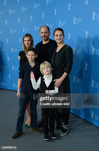 L.n.r.:Drehbuchautorin Nele Mueller-Stöfen, Schauspieler Ivo Pietzcker, Regisseur Edward Berger, Schauspieler Georg Arms und Schauspielerin Luise...