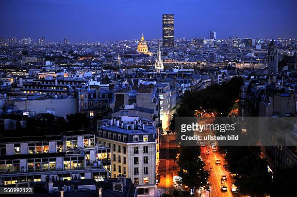 Ob am Tage oder in der Nacht , oft bietet Paris den Besuchern einen sehenswerten Anblick.