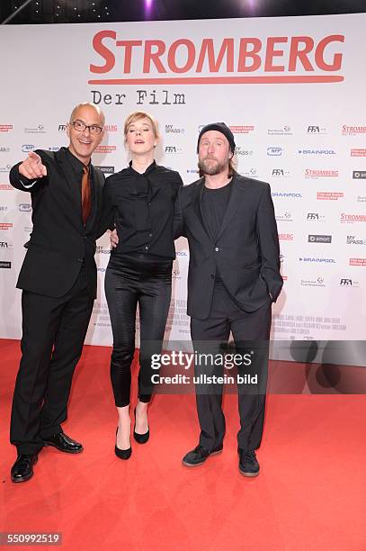 Christoph Maria Herbst, Milena Dreißig und Bjarne I. Mädel bei der Deutschlandpremiere von "Stromberg der Film" im Cinedom in Köln den