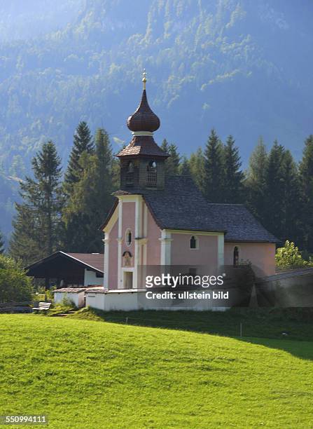 Austria, Lofer: The Saalachtal in Salzburg offers tourists and holiday guests green meadows, Limestone and water for a lot of exercise in the fresh...