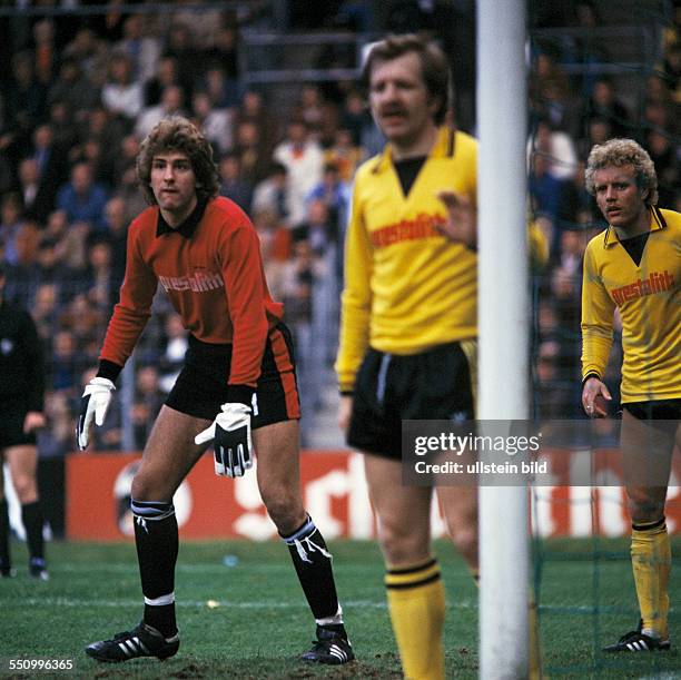 Football, Bundesliga, 1978/1979, Stadium an der Castroper Strasse, VfL Bochum versus Borussia Dortmund 4:1, scene of the match, f.l.t.r. Keeper Eike...