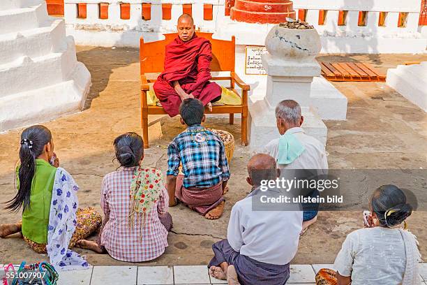 Myanmar, Burma, Birma, Bagan, Pagan, Shwezigon Pagode , Pilgerstaette, Arimaddanapura, historische Koenigsstadt, Nominierung als Weltkulturerbe,...