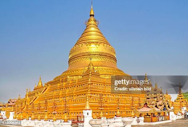 Myanmar, Burma, Birma, Bagan, Pagan, Shwezigon Pagode , Pilgerstaette, Arimaddanapura, historische Koenigsstadt, Nominierung als Weltkulturerbe,...