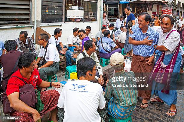Myanmar, Burma, Birma, Yangoon, Aufnahmedatum:2013, Asien, Reise, Reiseziel, Bogyoke Aung San Market, bekannt unter dem Namen Scott Market, Verkauf,...