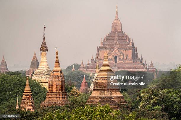 Myanmar, Burma, Birma, Bagan, Pagan, Arimaddanapura, historische Koenigsstadt, Nominierung als Weltkulturerbe, geschichtstraechtige Ebene mit...
