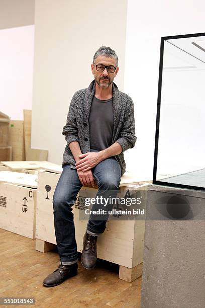 Pierre Huyghe gastiert mit seiner Ausstellung vom 11. April - 13. Juli 2014 im Museum Ludwig. Die Ausstellung im Museum Ludwig ist die erste große...