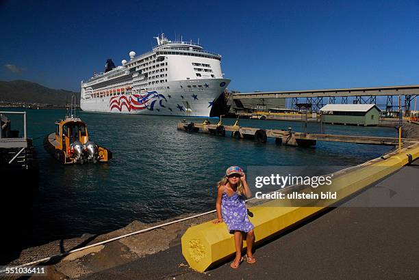 Amerikanisches Passagierschiff im Hafen von Kahului.