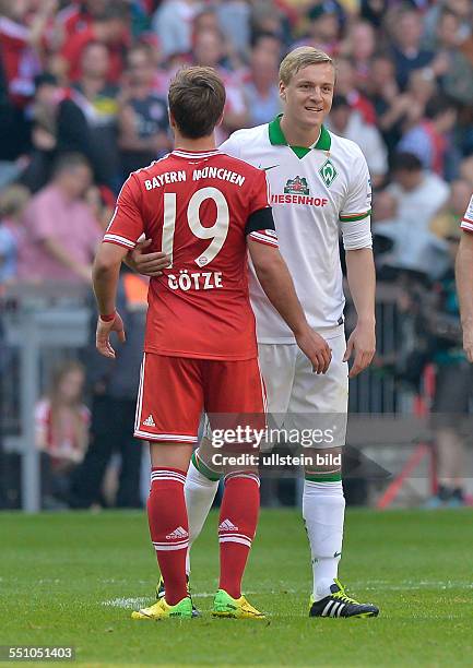 Mario Goetze und Felix Kroos im Gespraech nach dem Schlusspfiff waehrend dem Fussball Bundesliga Spiel FC Bayern Muenchen gegen Werder Bremen am 32....