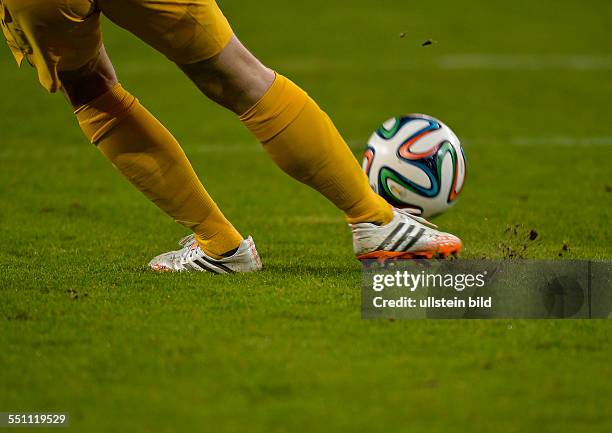 Jabulani der offizielle Spielball der WM 2014 waehrend dem Fussball Laenderspiel Deutschland gegen Polen, in der Imtech Arena in Hambrug am 13. Mai...