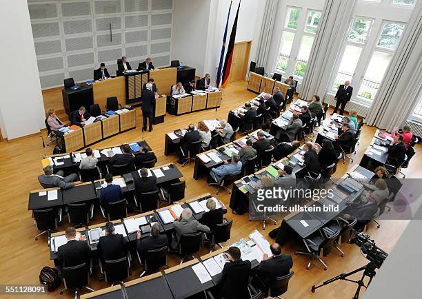 Plenarsitzung des Saarländischen Landtags in Saarbrücken. Die Abgeordneten befassen sich in der Sitzung unter anderem mit der Verteilung...