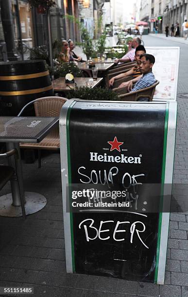 Aufsteller vor einer Bar in Leipzig