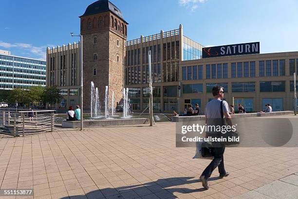 Deutschland, Berlin, , Springbrunnen, Fontaine, am historischen Roten Turm