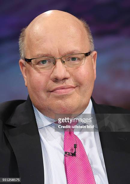 Peter Altmaier in der ZDF-Talkshow "maybrit illner" am in Berlin Thema der Sendung: Der Spion in unserem Land - Können wir den USA noch trauen?