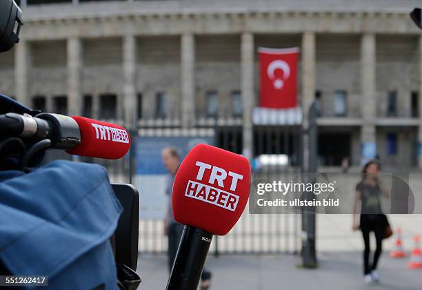 Deutschland, Türkei-Wahl in Berlin-Olympiastadion, Erstmals dürfen Berliner Türken über ihren neuen Staatspräsidenten abstimmen.