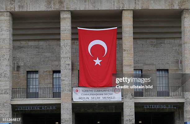 Deutschland, Türkei-Wahl in Berlin-Olympiastadion, Erstmals dürfen Berliner Türken über ihren neuen Staatspräsidenten abstimmen.