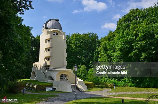 Potsdam, Einsteinturm im Wissenschaftspark Albert Einstein auf dem Telegrafenberg, Leibnitz-Institut fuer Astrophysik Potsdam. In dem 1919-1922 nach...