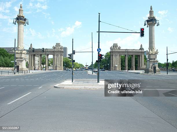 Charlottenburger Tor, Straße des 17. Juni