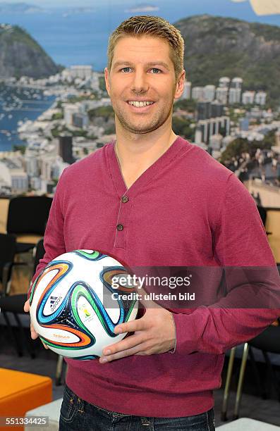 Thomas Hitzlsperger als WM-Experte im ZDF-Morgenmagazin. Ab Dienstag, 10. Juni 2014 wird der 52-fache Nationalspieler gemeinsam mit den Moderatoren...