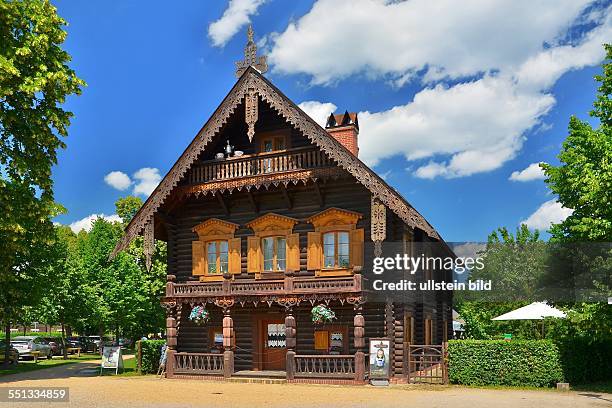 Russische Kolonie Alexandrowka; Russisches Restaurant, Teestube und Sommergarten in einem der zwoelf Haeuser, die 1826 fuer die letzten zwoelf...