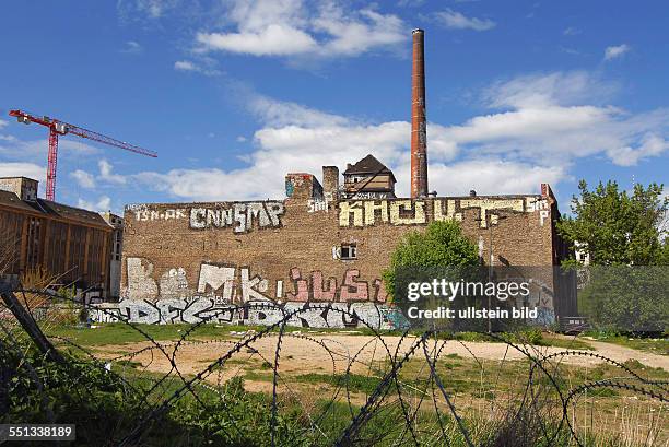 Der Eigentuemer des Grundstuecks neben der Eisfabrik-Ruine in der Koepenicker Str. 40/41 ist die TLG-Immobilien. Fuer das ca 8000 m2 grosse...