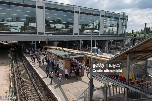 Dauerbaustelle Bahnhof Ostkreuz im Bezirk Berlin-Friedrichshain. Der Bahnhof wird seit 2006 bei laufendem Betrieb vollständig umgebaut. Die Arbeiten...