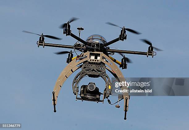 Drohne Flugdrohne Fotodrohne Drohnenfotografie Foto-Drohne Foto-Drohnen Drohne mit Kamera Hexacopter Copter Copterfotografie Flugroboter...