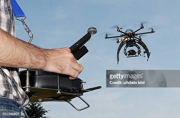 Drohne Flugdrohne Fotodrohne Drohnenfotografie Foto-Drohne Foto-Drohnen Drohne mit Kamera Hexacopter Copter Copterfotografie Flugroboter...
