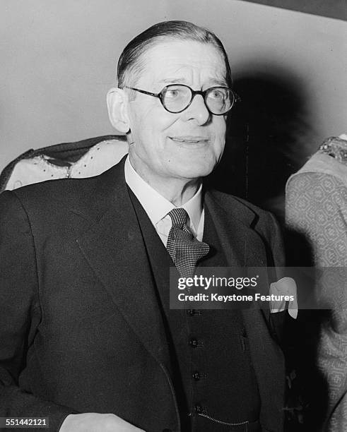 Eliot R 128 Poet T S Eliot Stock Photos, High-Res Pictures, and Images - Getty ...