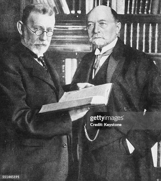 Portrait of German scientists Paul Ehrlich and Emil von Behring, both separate recipients of the Nobel Prize in Physiology, circa 1910.