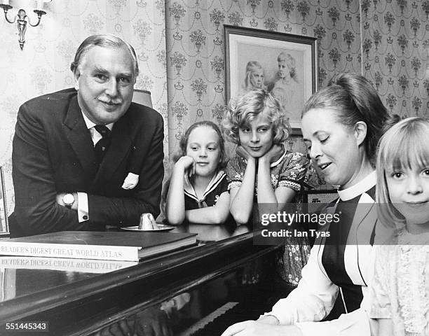 Actress Polly Elwes And Her Husband Peter Dimmock With Their News actress-polly-elwes-and-her-husband-peter-dimmock-with-their-news