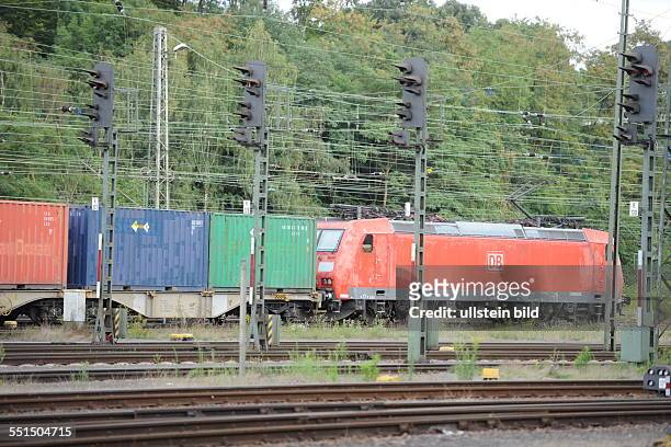 Ein Atomtransport rollt per Bahn über Mannheim und den Saarbrücker Güterbanhof nach Frankreich. 18 Uhr kam der Zug in Saarbrücken an und hatte eine...